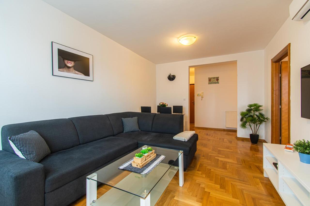 Flexible Selfcheckins 34 - - Parking - Big Loggia - New Apartment Zagreb