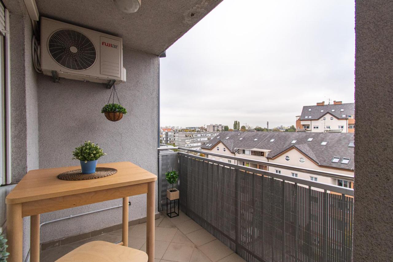 Flexible Selfcheckins 34 - - Parking - Big Loggia - New *